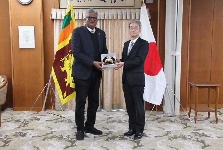 スリランカ・教育省大学助成委員会長が兒玉学長を表敬訪問しました 佐賀大学国際交流推進センター|Saga University Center